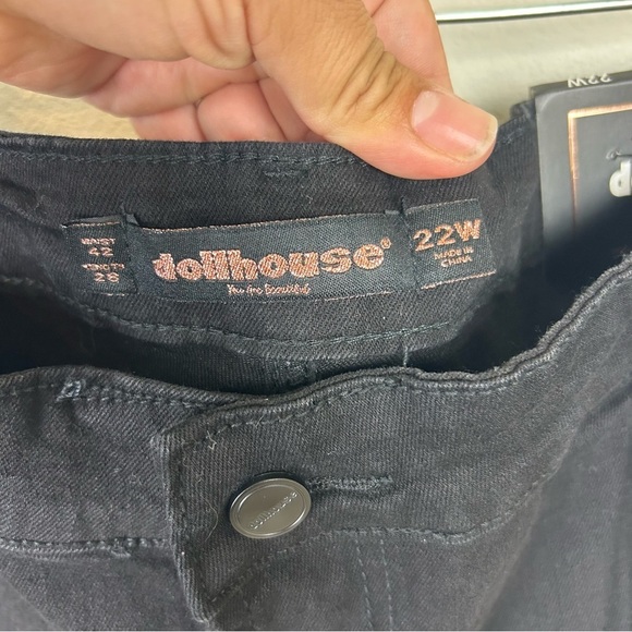 NWT Dollhouse high-rise skinny black distressed jeans size: 22W - Picture 9 of 14